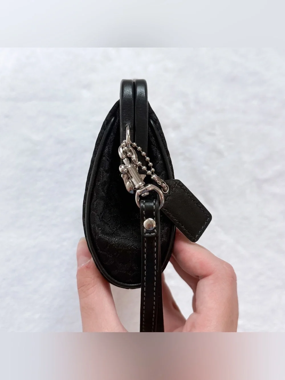 Vintage Coach Y2K Black Optic Lurex Framed Soho Kisslock Clutch Wristlet EUC